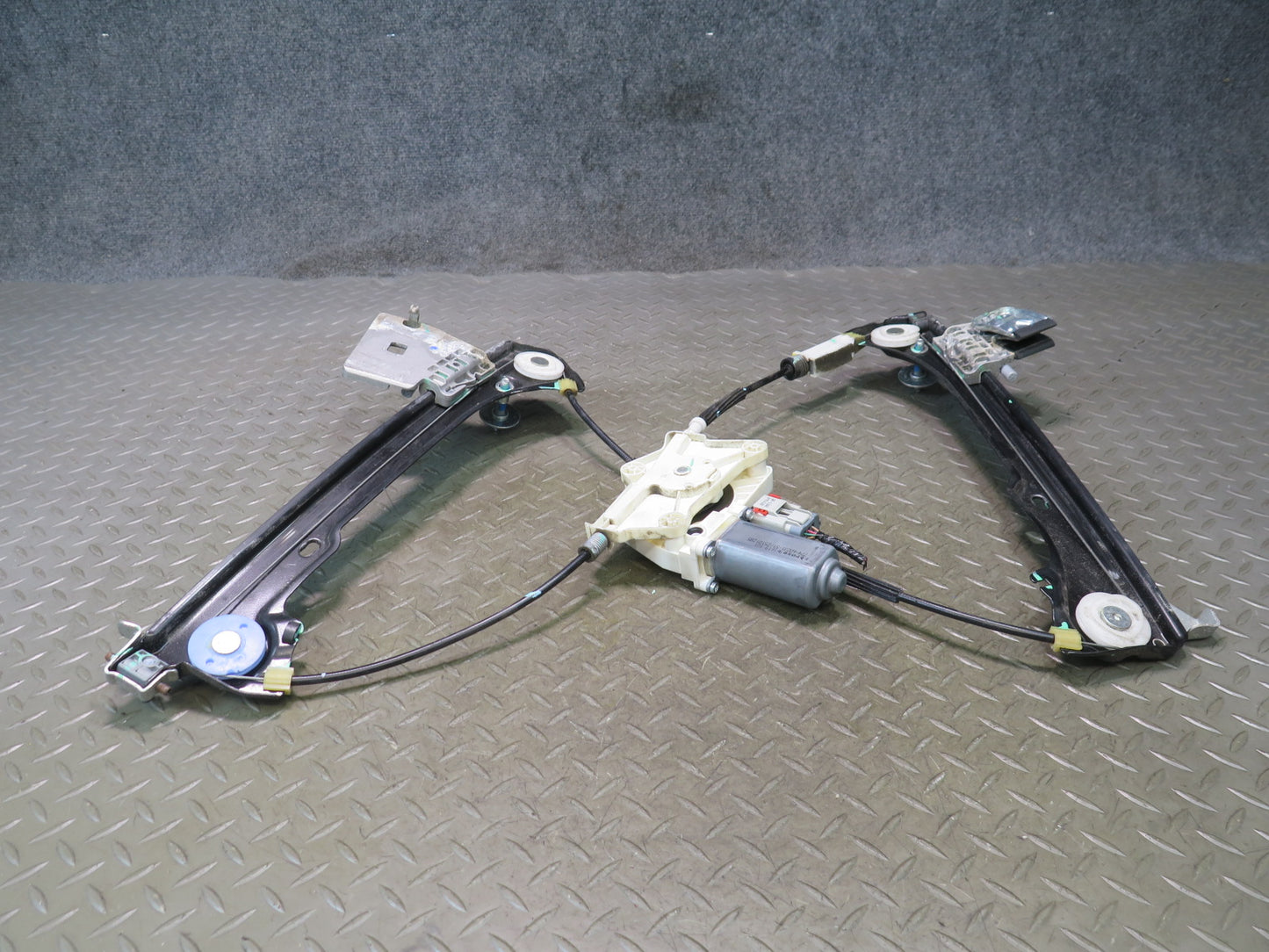 09-20 Nissan 370Z Z34 Left Driver Door Window Regulator w Motor OEM