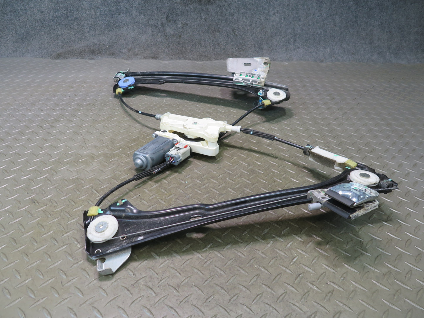 09-20 Nissan 370Z Z34 Left Driver Door Window Regulator w Motor OEM
