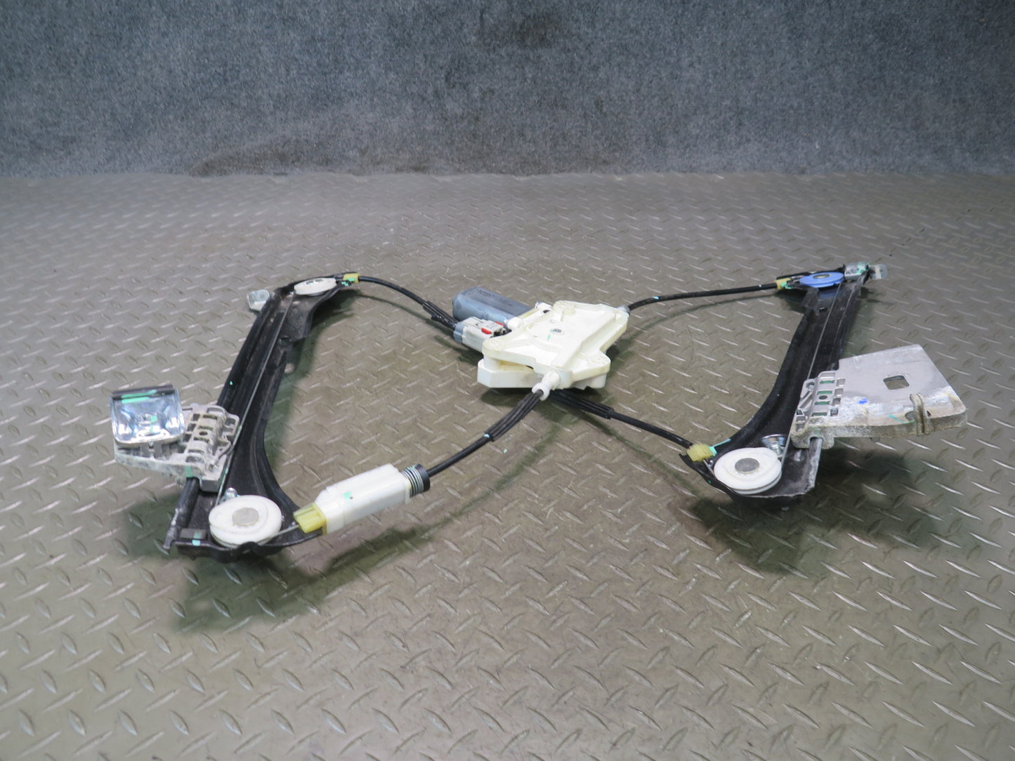 09-20 Nissan 370Z Z34 Left Driver Door Window Regulator w Motor OEM