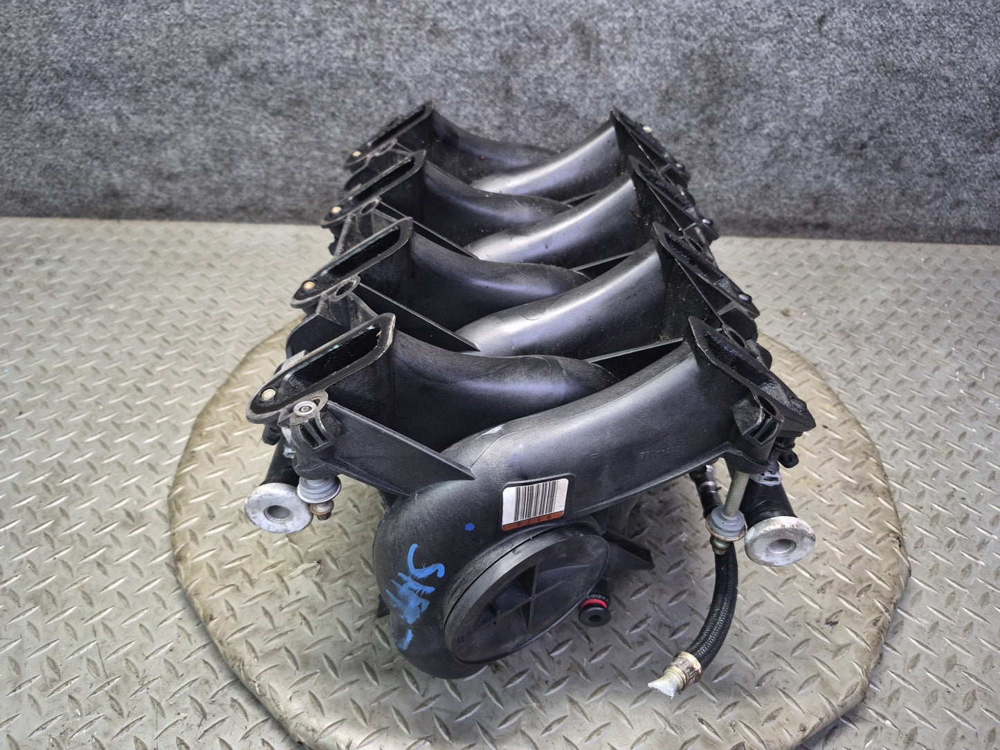 2003-2007 Hummer H2 LQ4 Intake Manifold w Fuel Rail Injector Set
