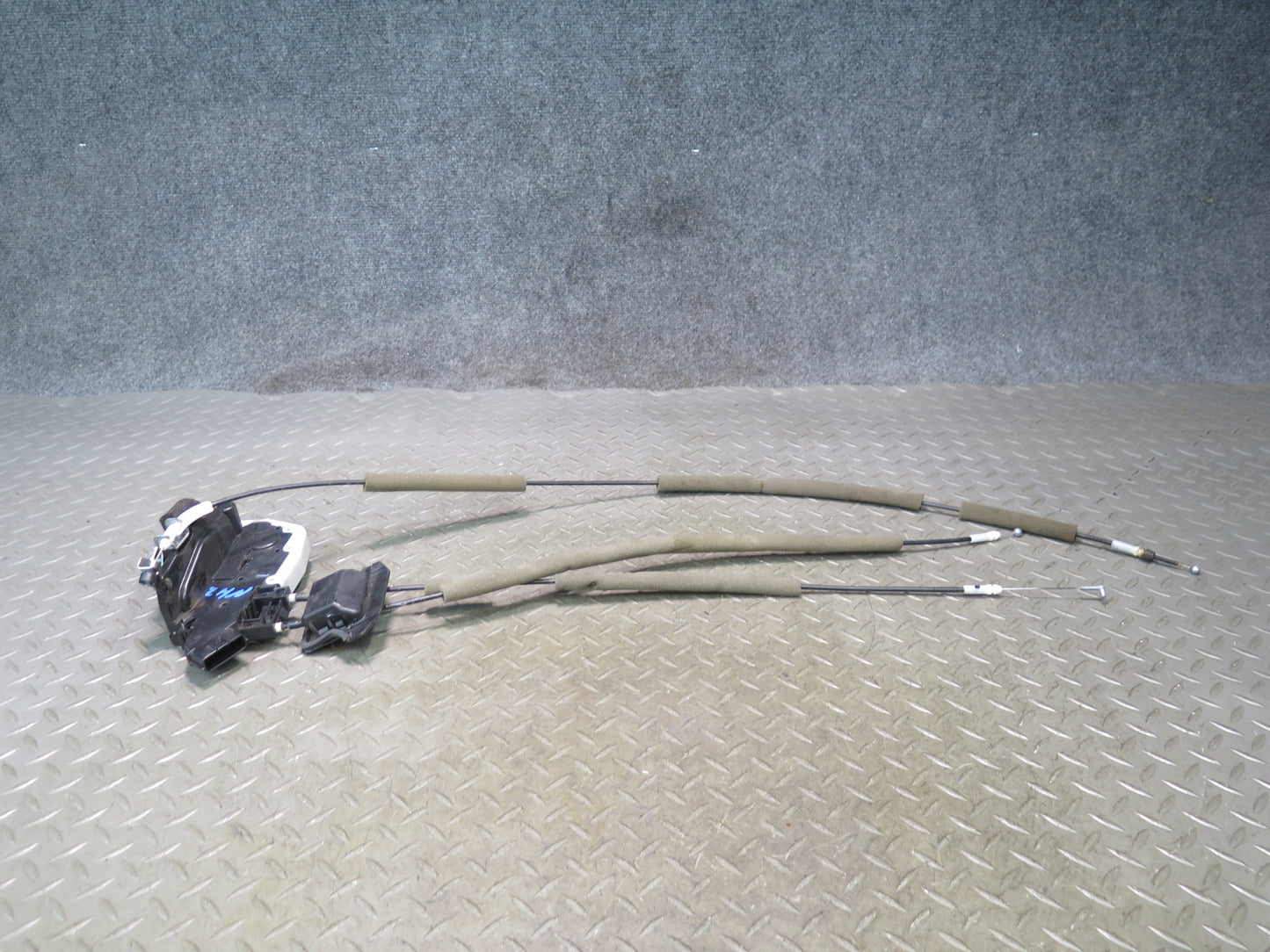 09-20 Nissan 370Z Z34 Front Right Passenger Door Lock Latch Actuator OEM