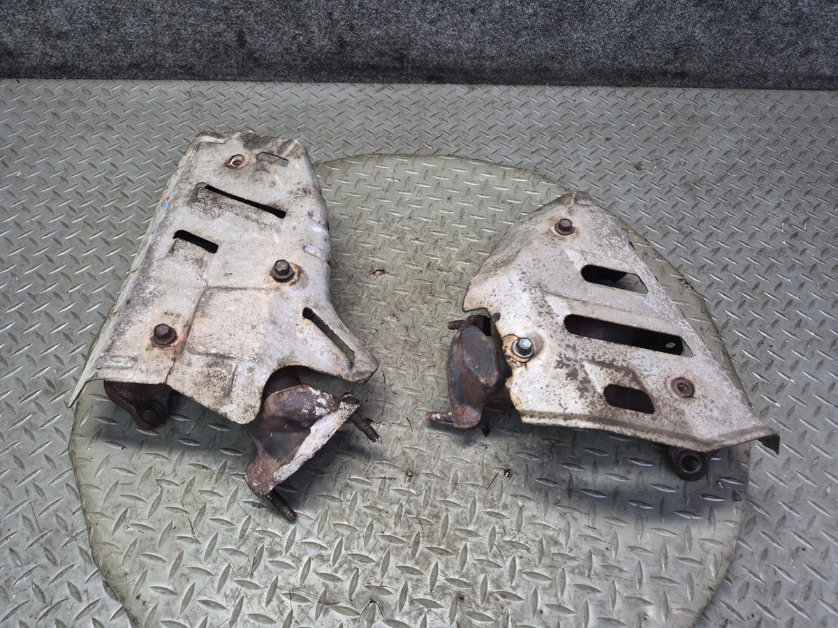 1996-1997 Lexus FZJ80L LX450 4.5L 1FZFE Exhaust Manifold w Heat Shield Set of 2
