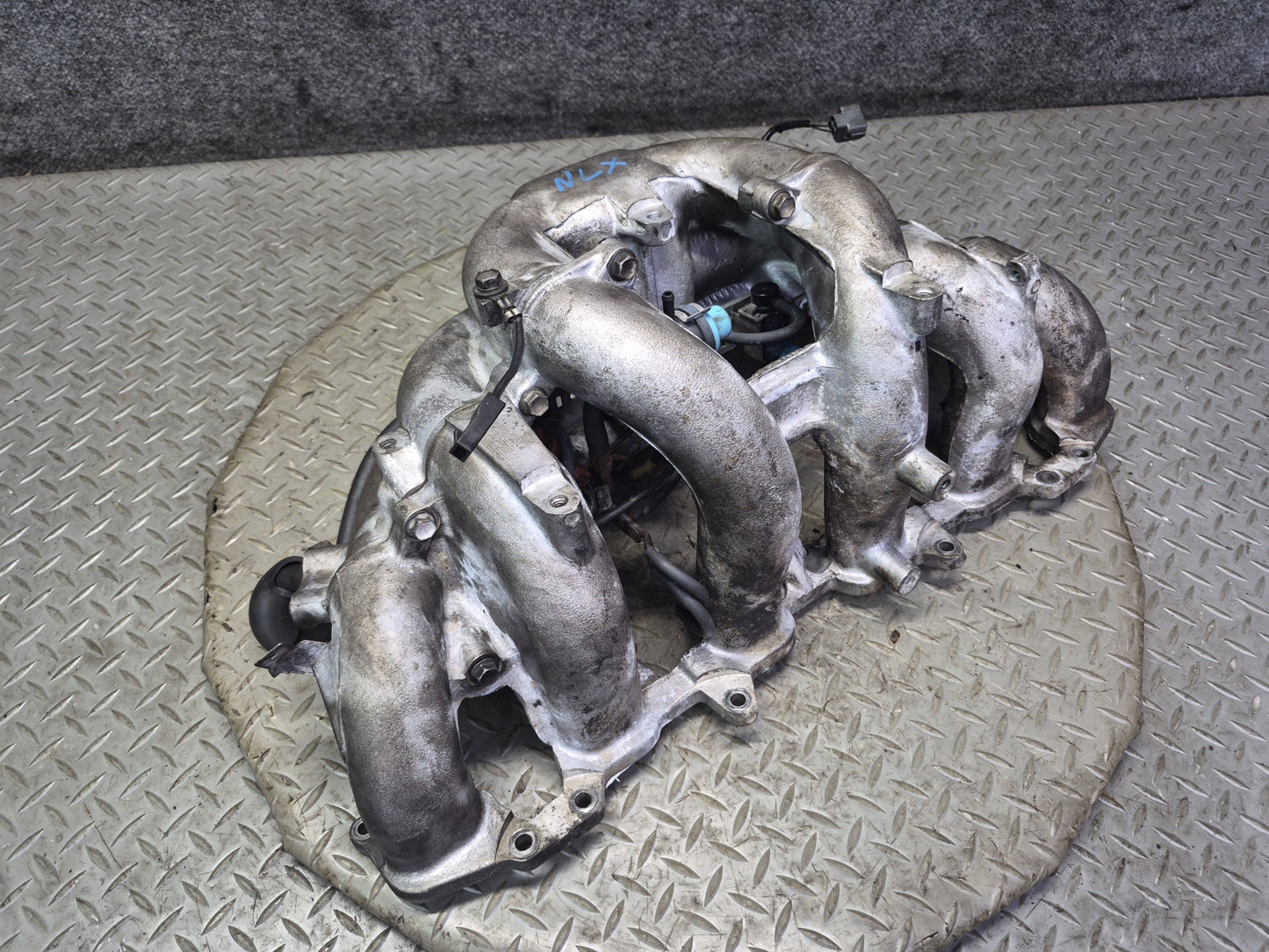 1996-1997 Lexus FZJ80L LX450 4.5L Intake Manifold