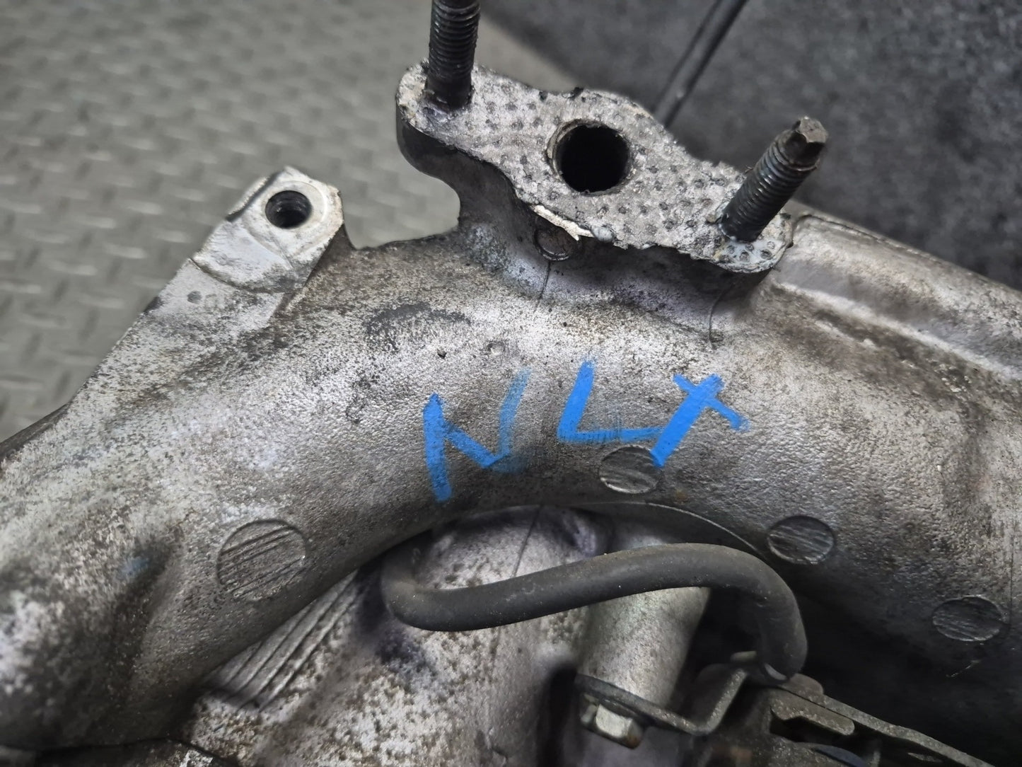 1996-1997 Lexus FZJ80L LX450 4.5L Intake Manifold