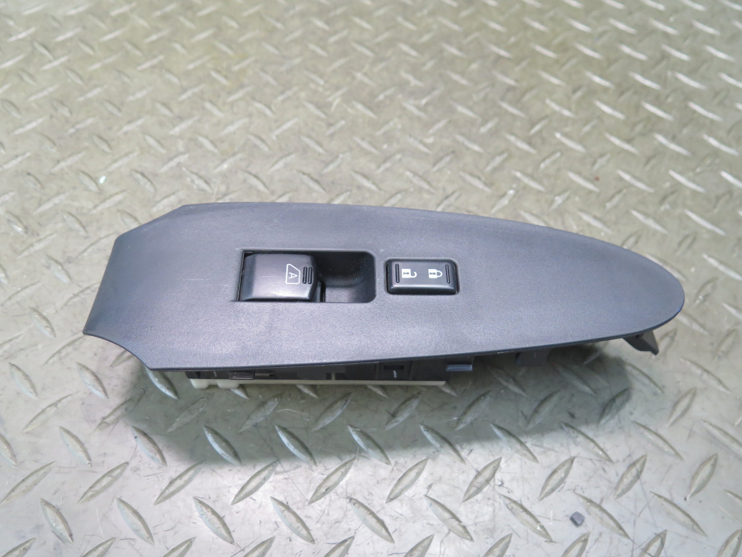 10-19 Nissan Z34 370Z Convert Right Power Window Lock Switch w Trim Cover OEM