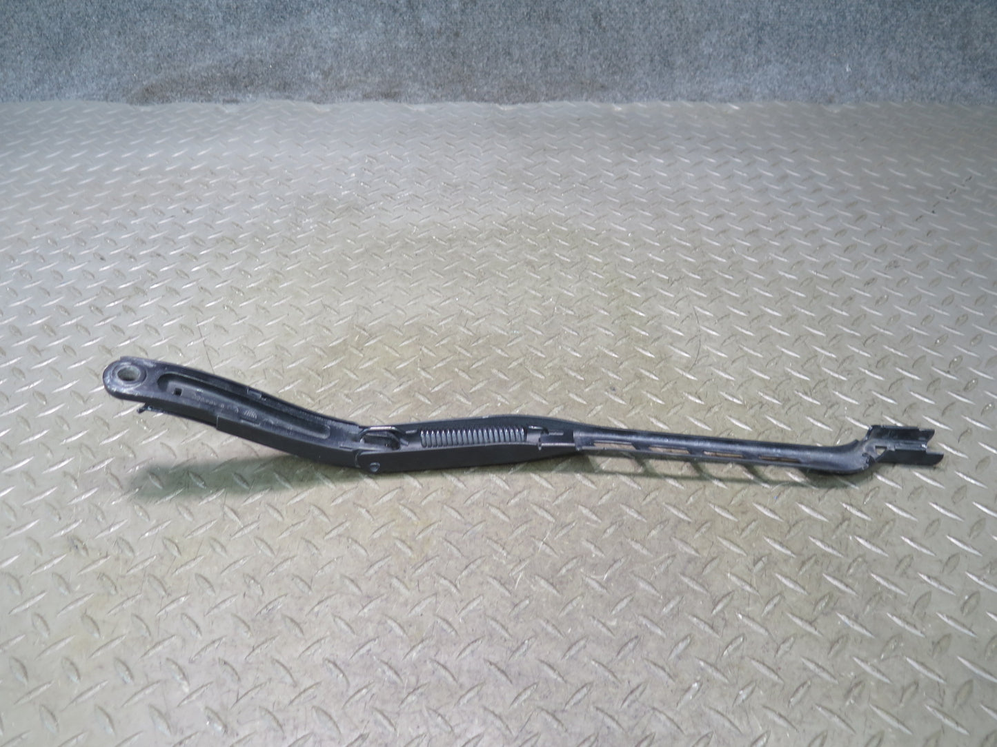 2012-2015 Mercedes X166 W166 Ml-class Front Left & Right Wiper Arm Set of 2