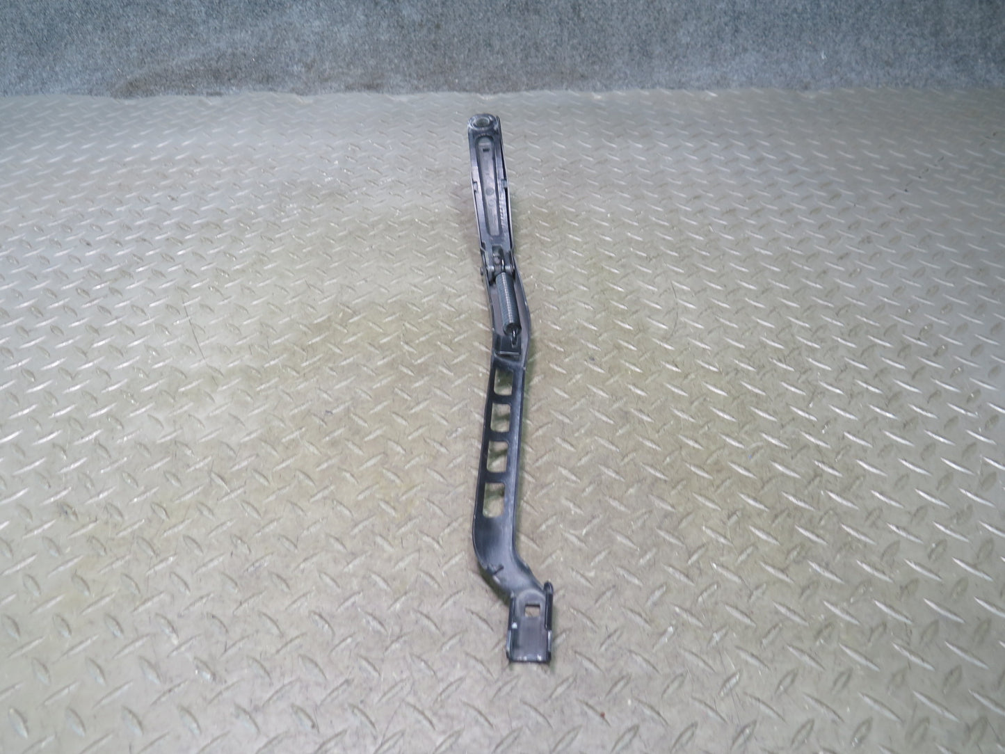 2012-2015 Mercedes X166 W166 Ml-class Front Left & Right Wiper Arm Set of 2