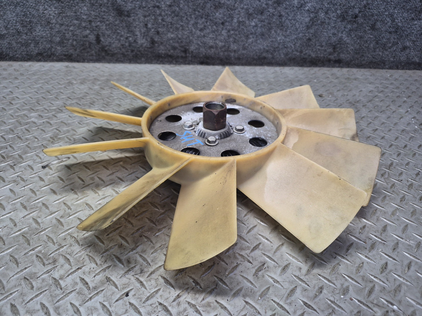2003-2007 Hummer H2 6.0L Engine Motor Cooling Fan Clutch Fan w Blade