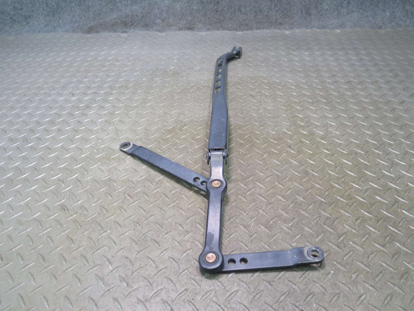 2012-2015 Mercedes X166 W166 Ml-class Front Left & Right Wiper Arm Set of 2