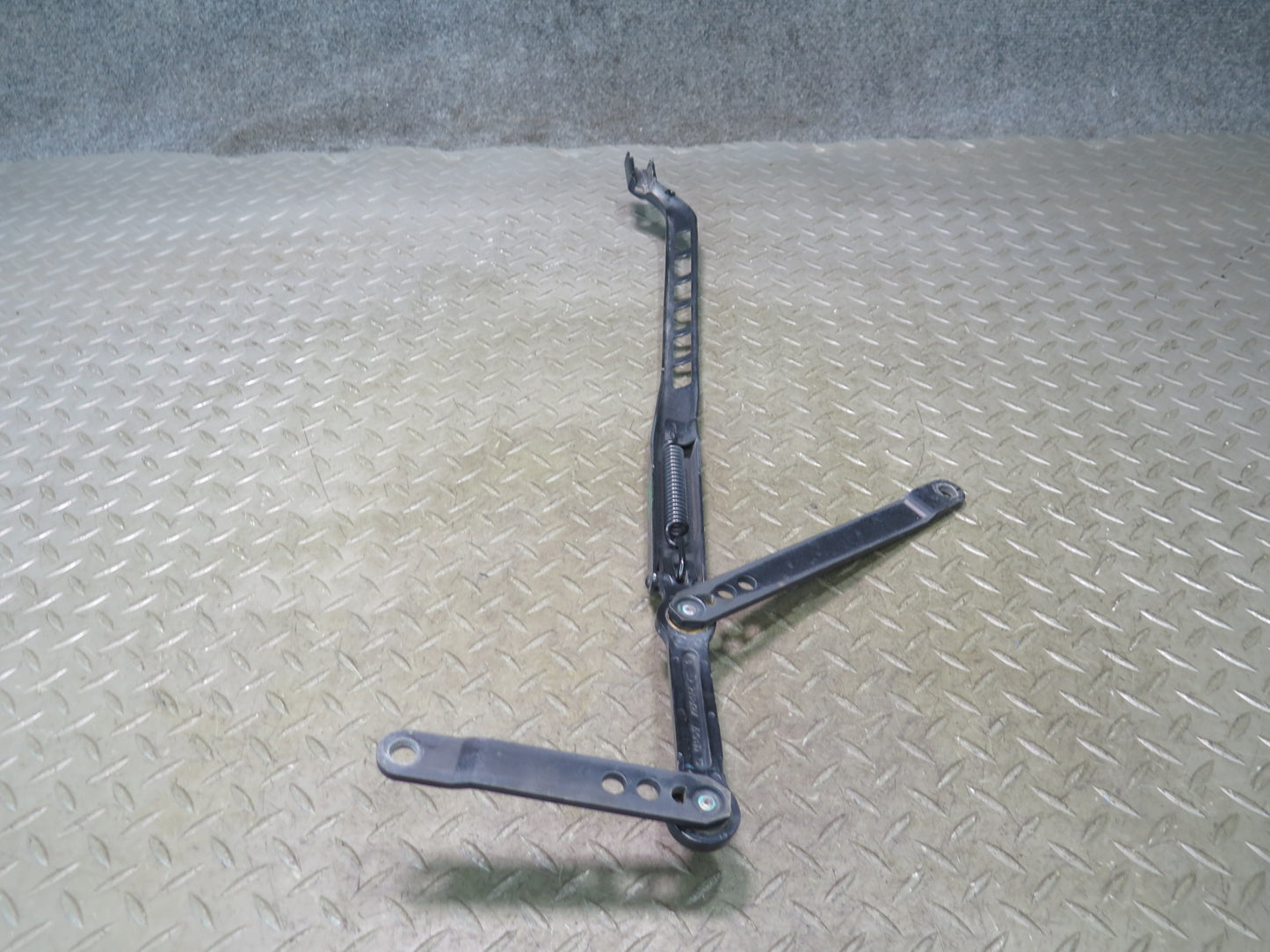 2012-2015 Mercedes X166 W166 Ml-class Front Left & Right Wiper Arm Set of 2