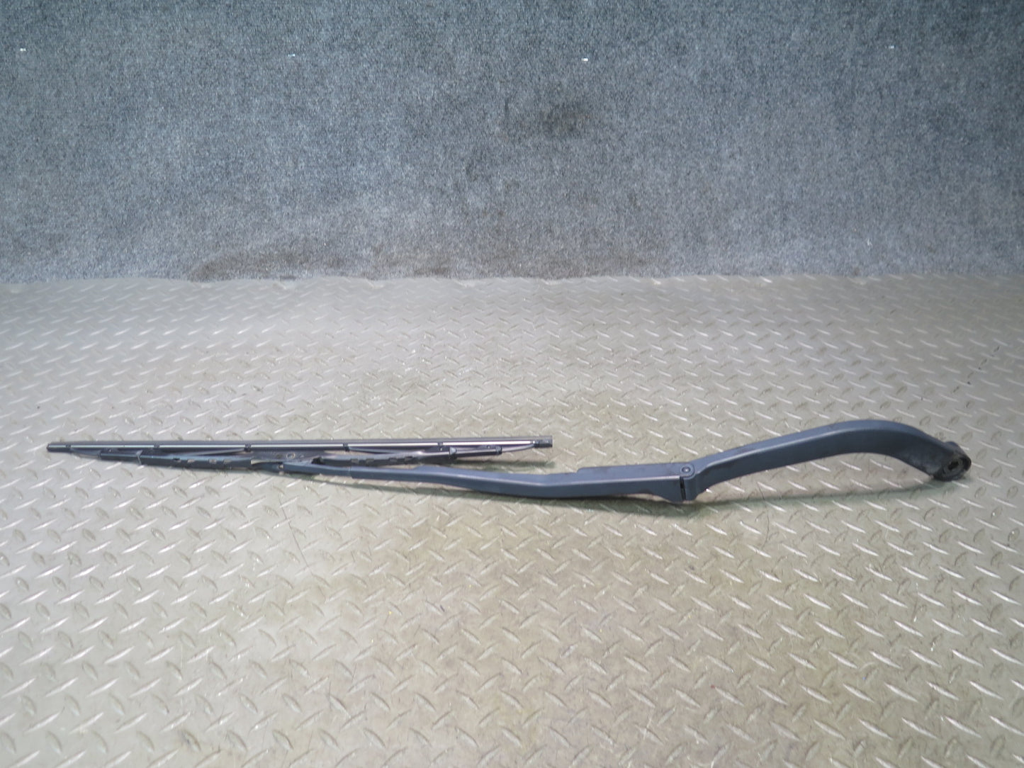 11-20 Nissan Z34 370Z Front & Left Right Windshield Wiper Arm w Cap Set OEM