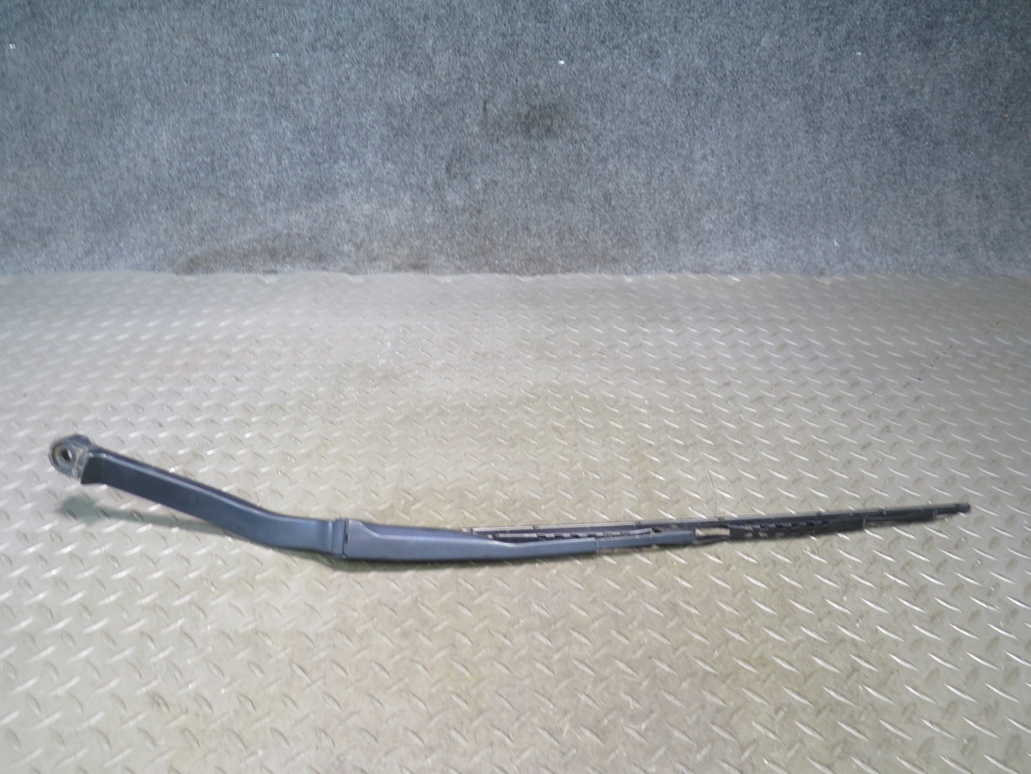 11-20 Nissan Z34 370Z Front & Left Right Windshield Wiper Arm w Cap Set OEM