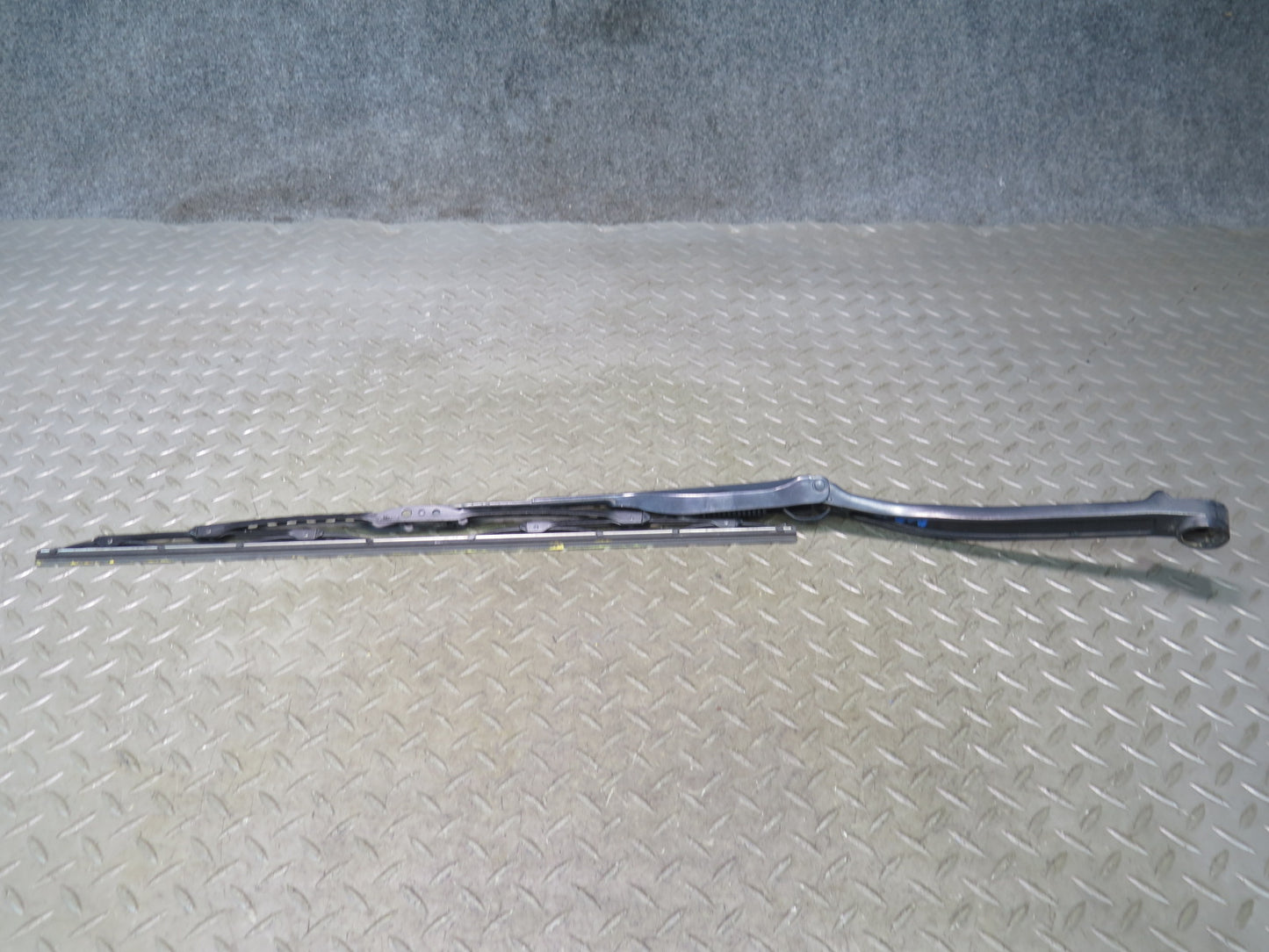 11-20 Nissan Z34 370Z Front & Left Right Windshield Wiper Arm w Cap Set OEM