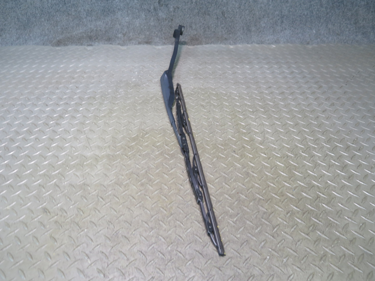 11-20 Nissan Z34 370Z Front & Left Right Windshield Wiper Arm w Cap Set OEM