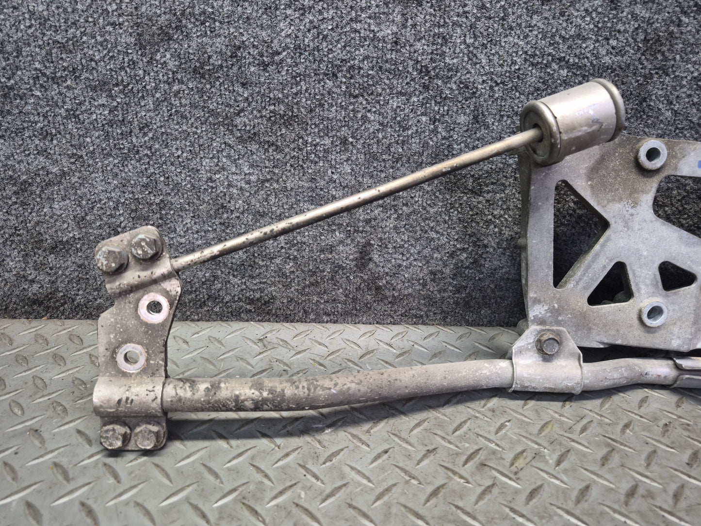 2005-2008 Porsche Boxster 987 2.7L Exhaust Muffler Support Bracket Mount