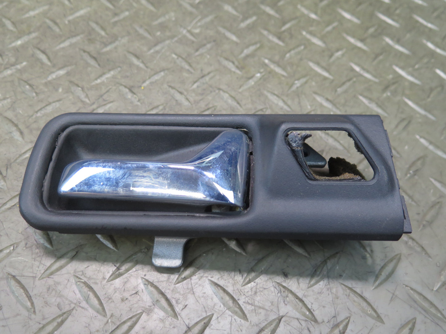 86-91 Mercedes W126 560SEL Front Right Door Interior Pull Handle w Trim OEM