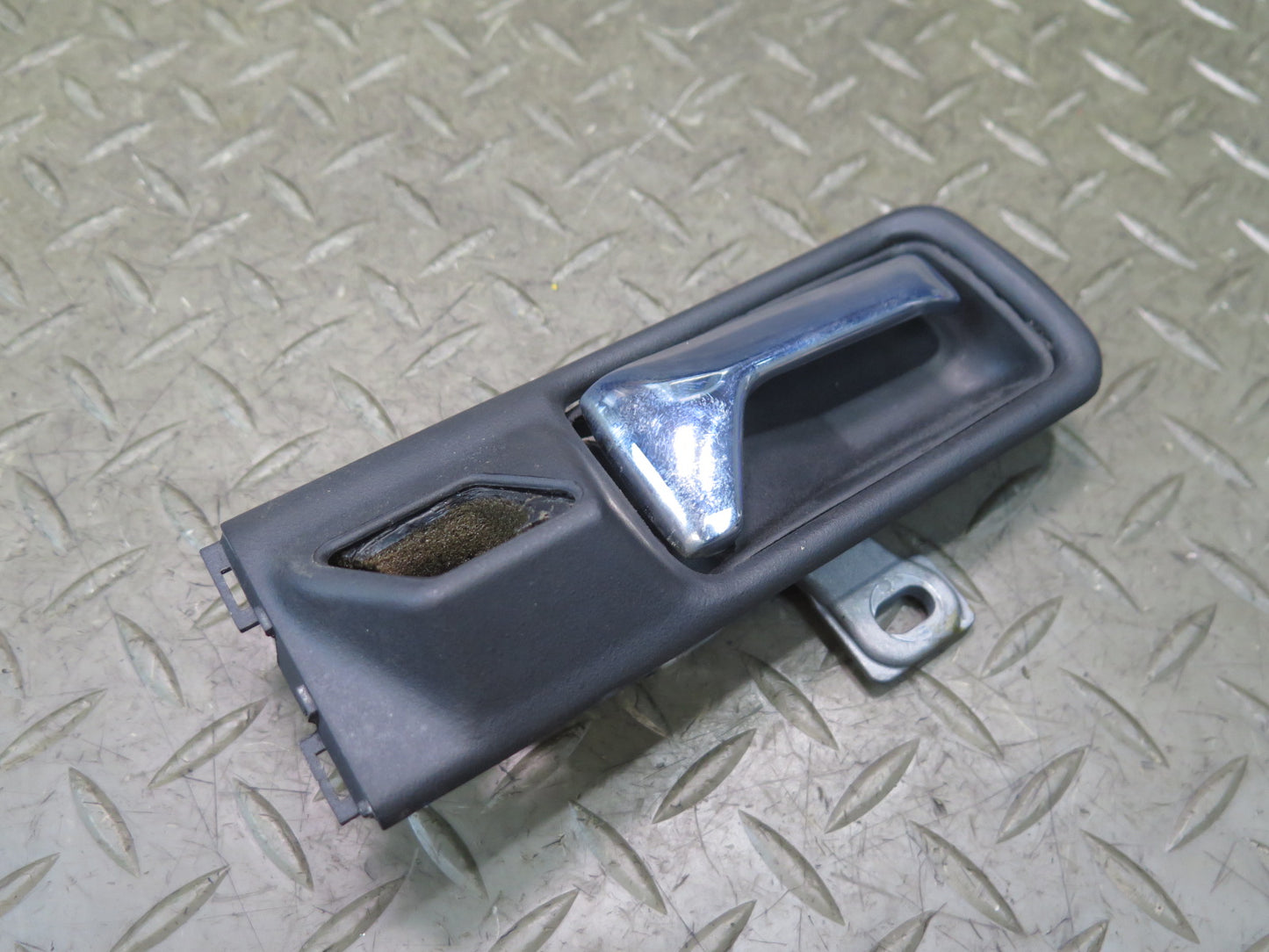 86-91 Mercedes W126 560SEL Front Right Door Interior Pull Handle w Trim OEM
