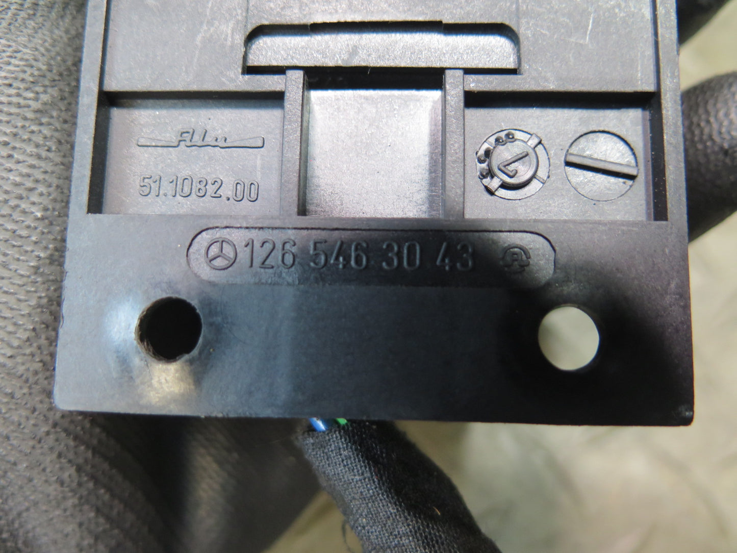86-91 Mercedes W126 560SEL Speed Control Module Relay Unit 0045451132 OEM