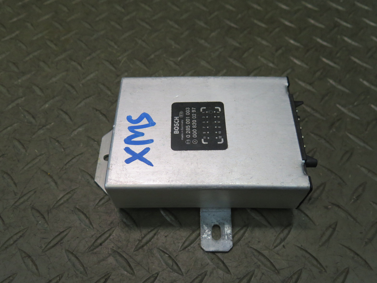 86-91 Mercedes W126 R107 Seat Belt Relay Control Module 0008200297 OEM