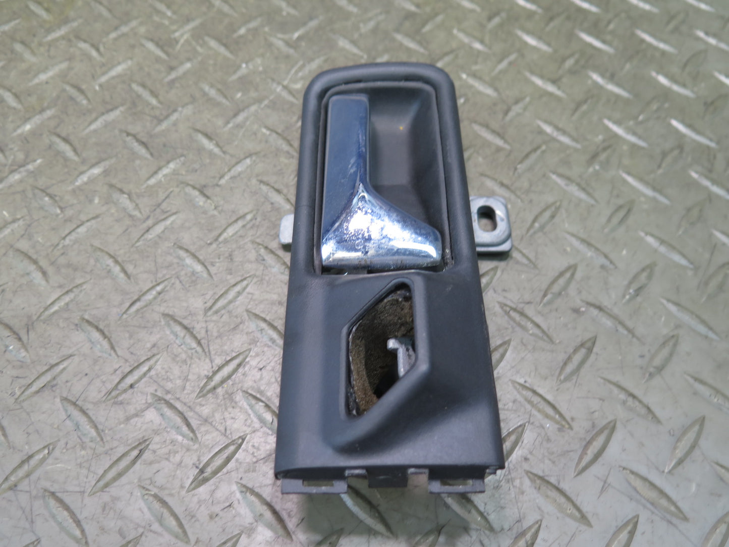 86-91 Mercedes W126 560SEL Rear Left Door Interior Pull Handle w Trim Damaged
