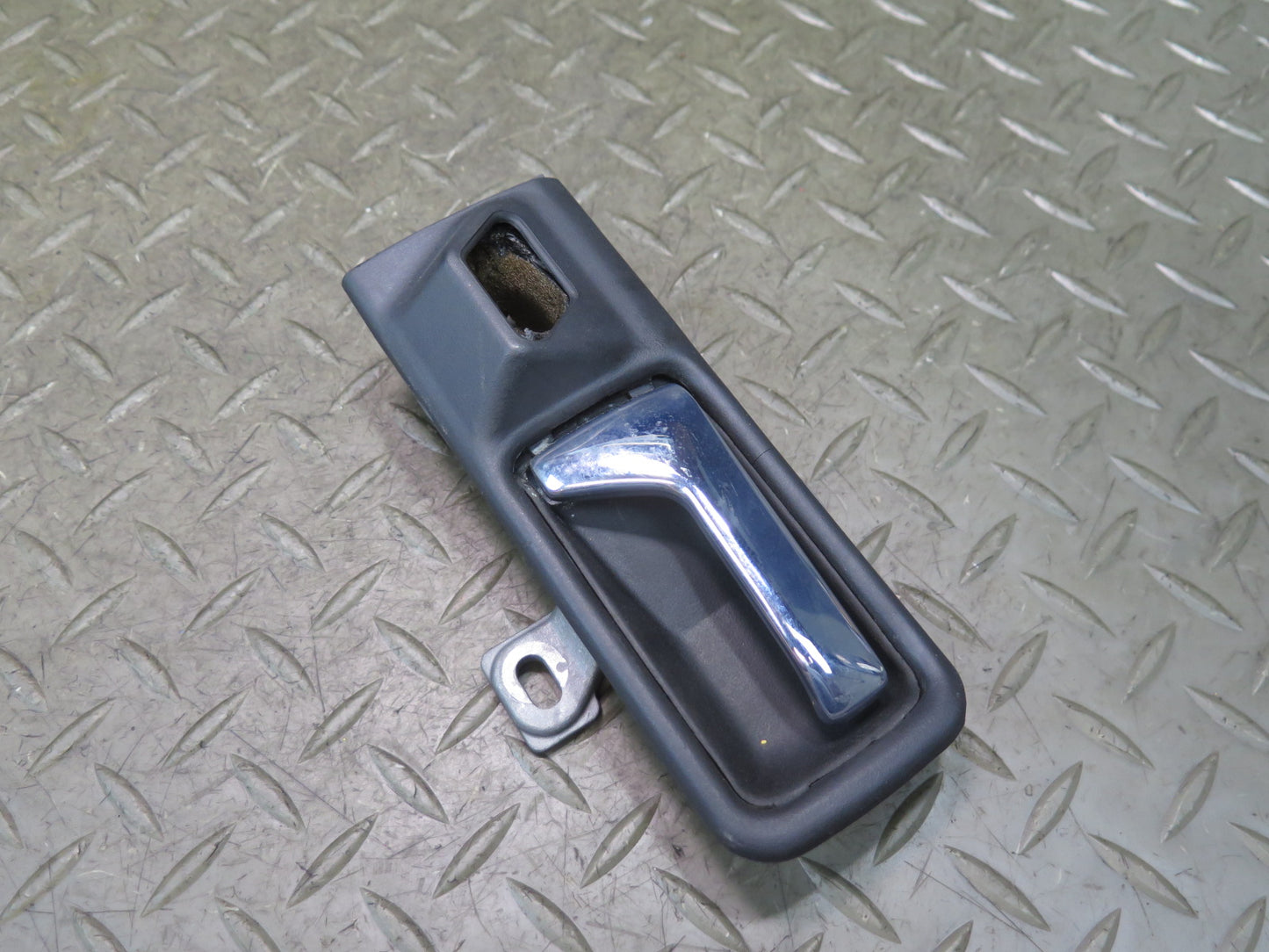 86-91 Mercedes W126 560SEL Rear Left Door Interior Pull Handle w Trim Damaged