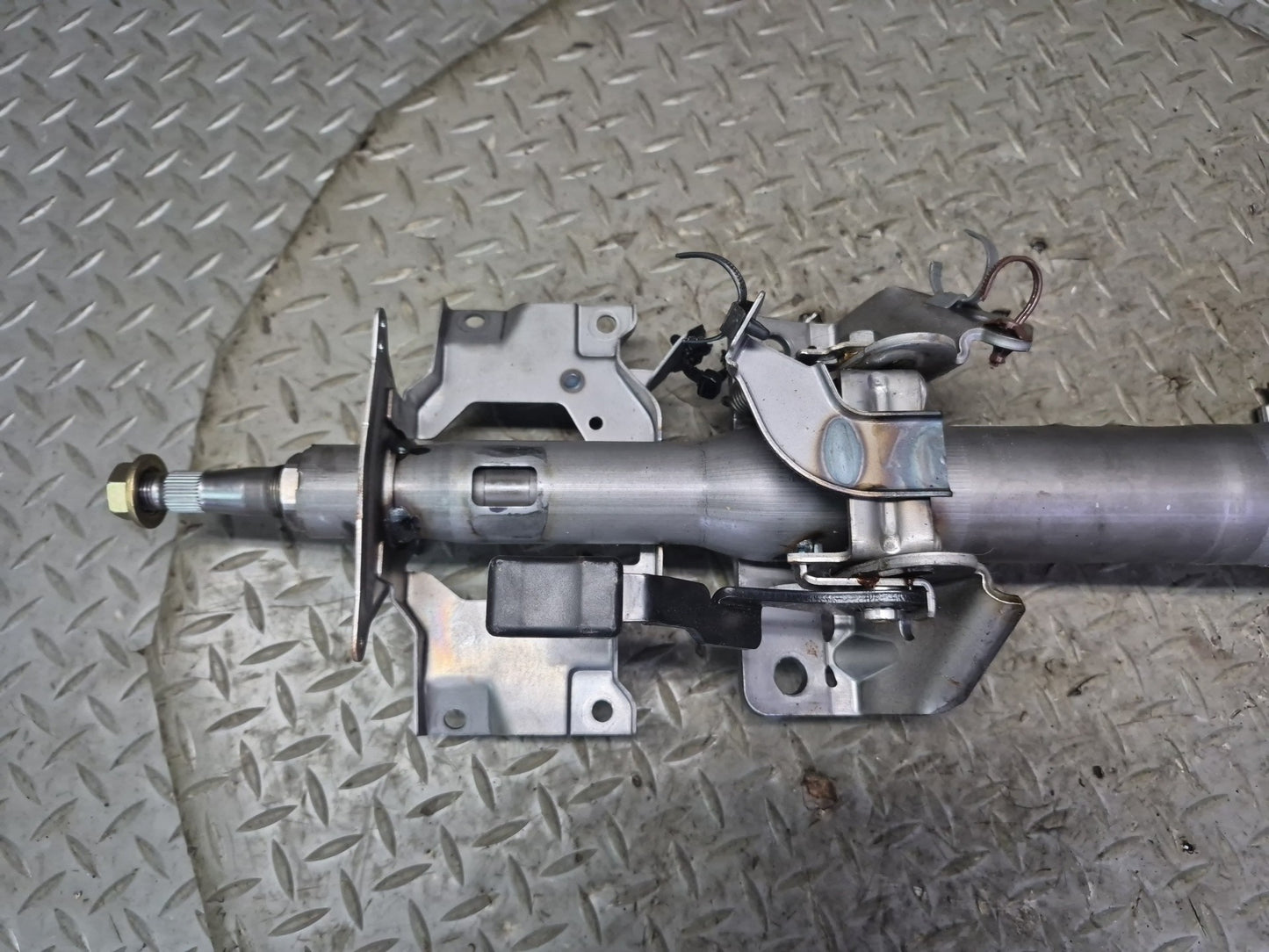 04-06 Nissan Z33 350Z Convertible Steering Column Assembly OEM