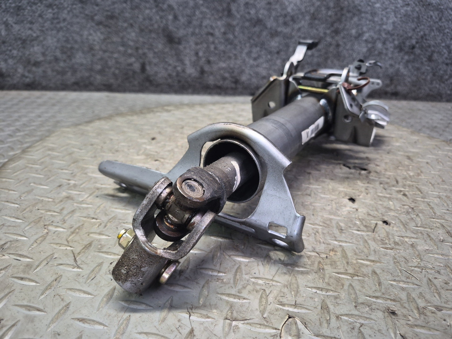 04-06 Nissan Z33 350Z Convertible Steering Column Assembly OEM