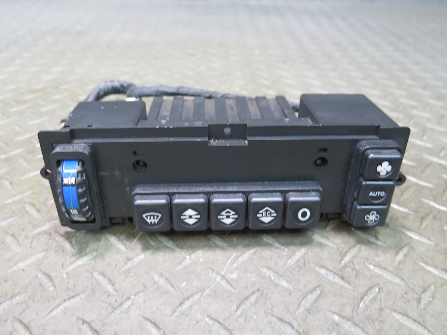 86-91 Mercedes W126 560SEL Temperature Climate Control Switch Panel OEM