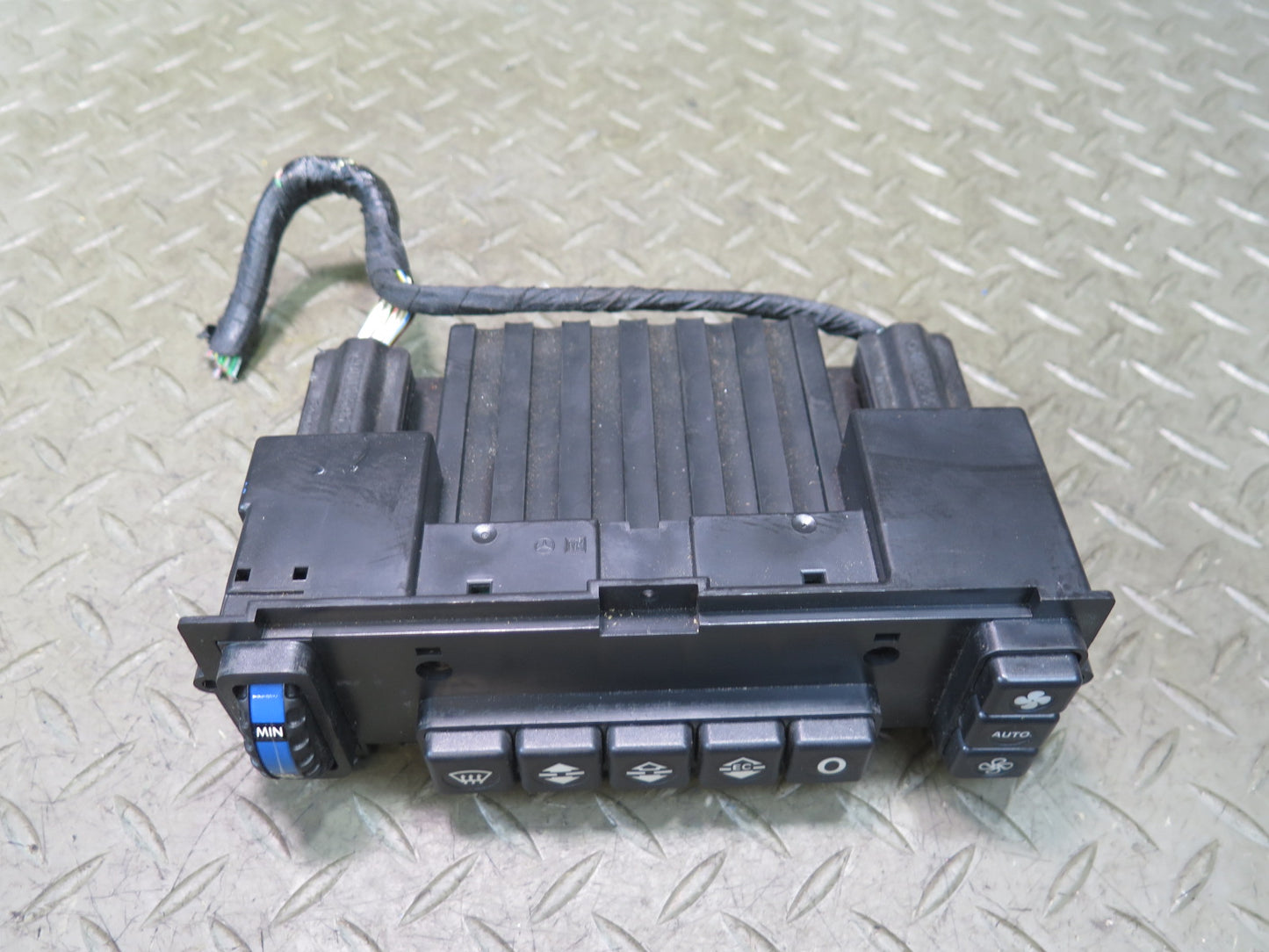86-91 Mercedes W126 560SEL Temperature Climate Control Switch Panel OEM