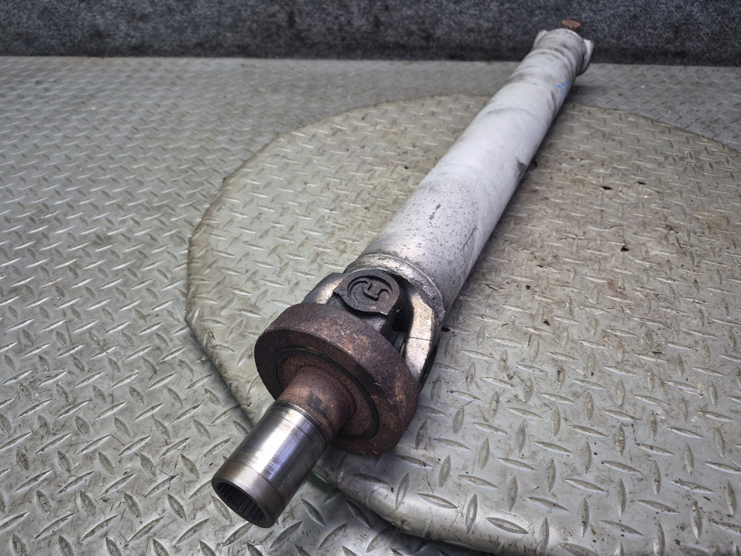 84-96 Chevrolet Corvette C4 Rear A/T Driveshaft Drive Shaft 10054289 81K OEM