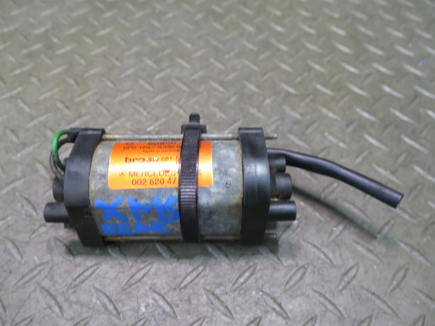 86-91 Mercedes W126 S-class Rear Seat Adjustment Motor OEM