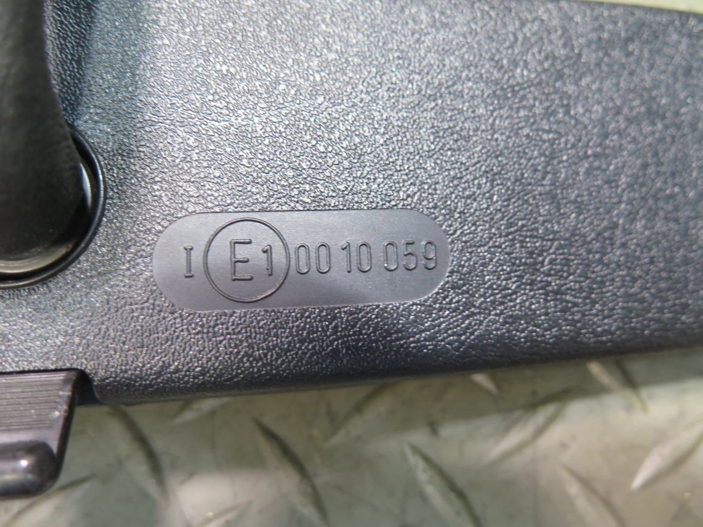 86-91 Mercedes W126 560SEL Manual Dimming Interior Rear View Mirror Damaged