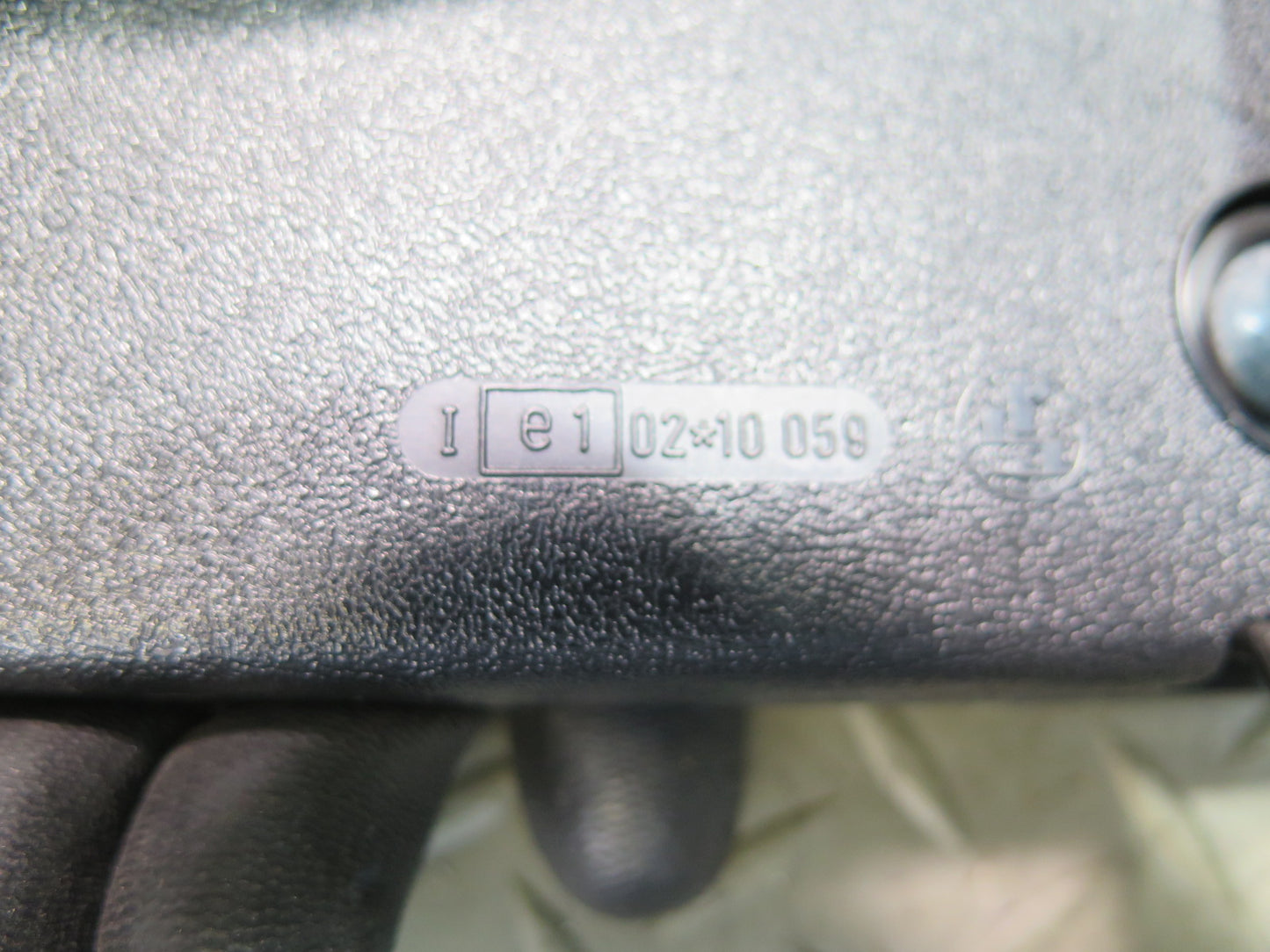 86-91 Mercedes W126 560SEL Manual Dimming Interior Rear View Mirror Damaged