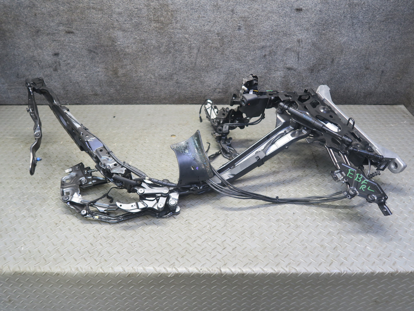 2015-2020 BMW F33 F83 M4 Convertible TOP Roof Rear Left Hinge Frame w Motor