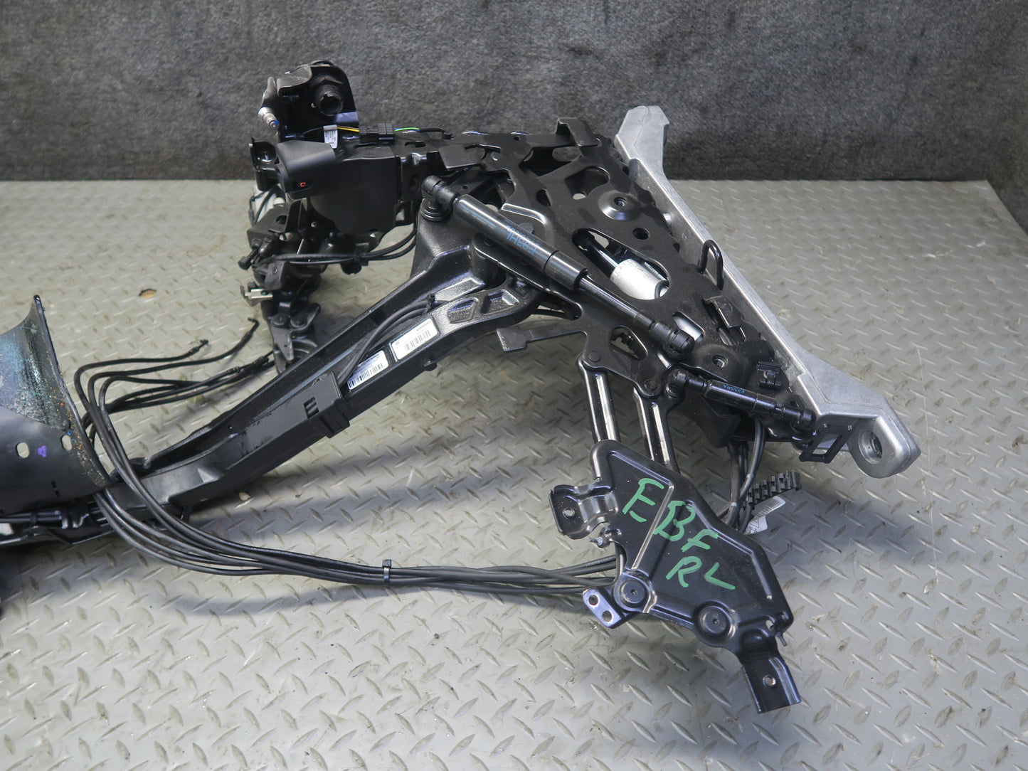 2015-2020 BMW F33 F83 M4 Convertible TOP Roof Rear Left Hinge Frame w Motor