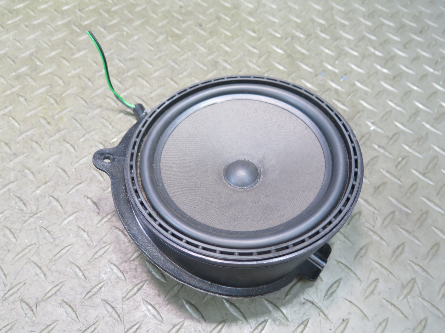 86-91 Mercedes W126 560SEL Sedan Set of 2 Rear Left & Right Shelf Speaker OEM