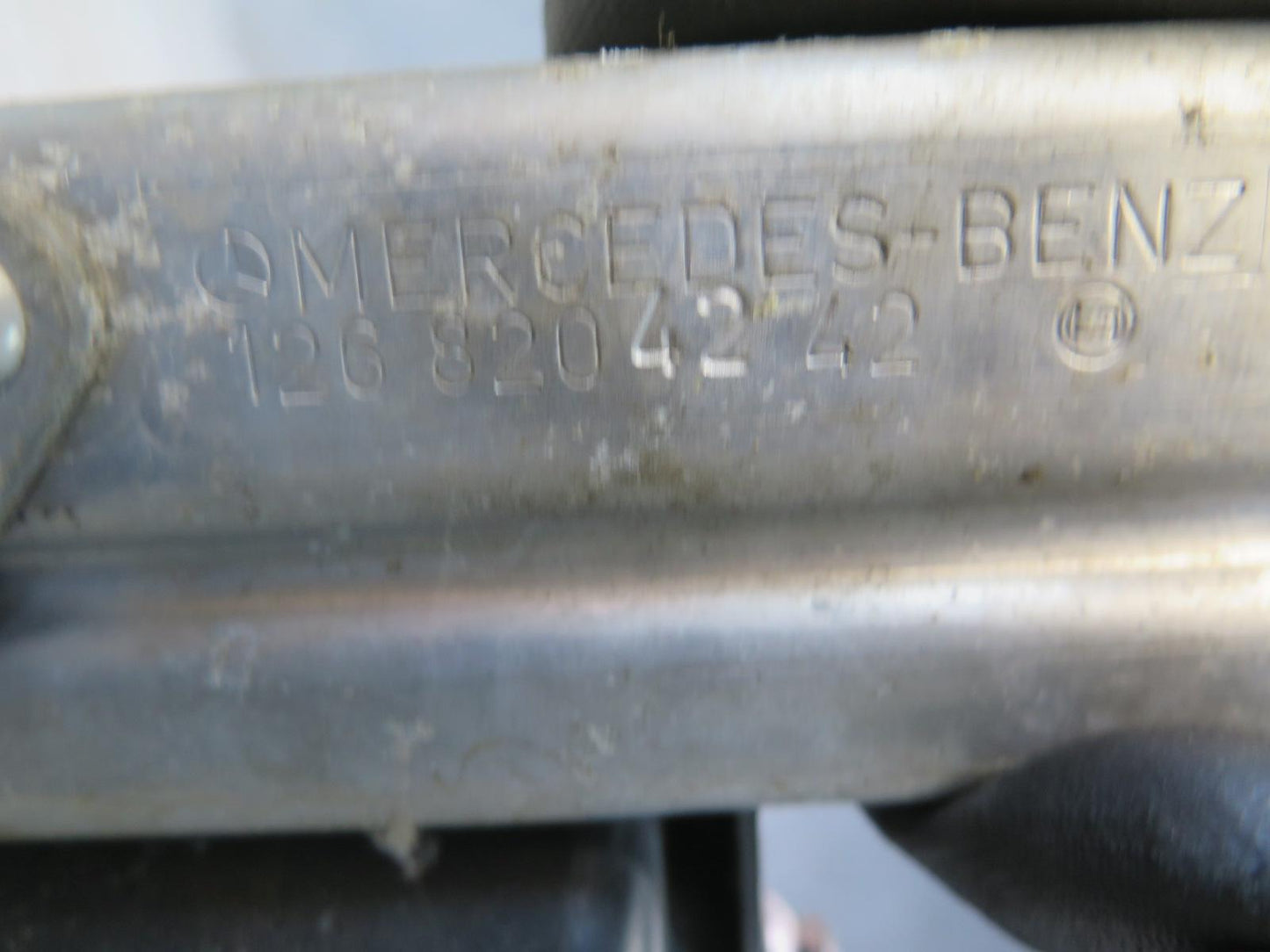 86-91 Mercedes W126 560SEL Windshield Wiper Transmission Linkage w Motor OEM