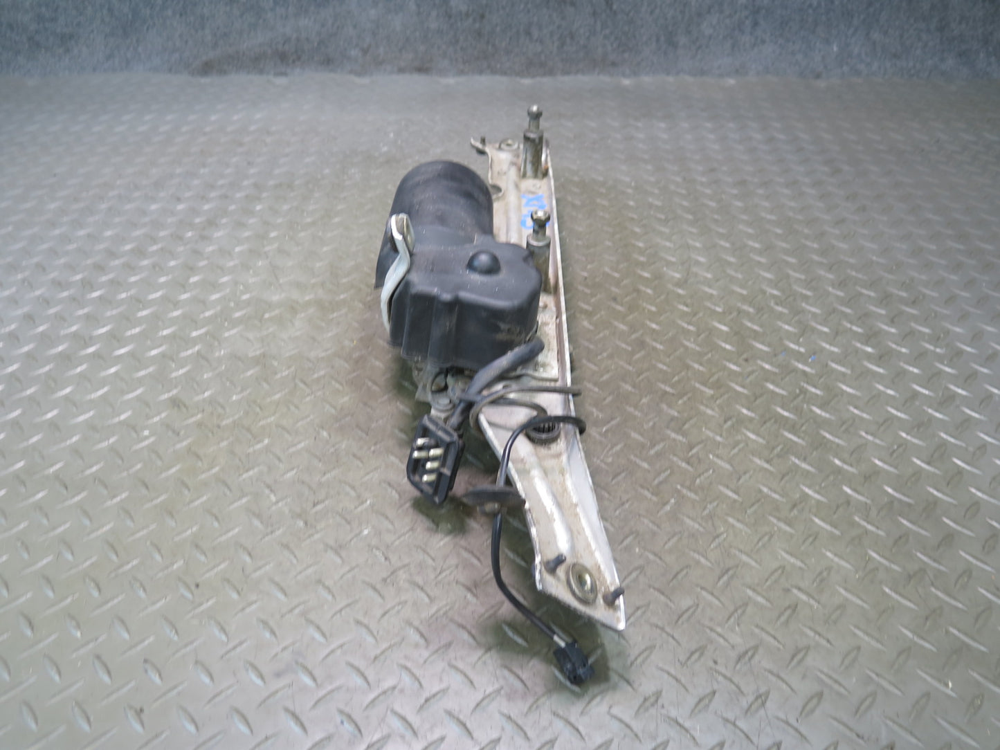 86-91 Mercedes W126 560SEL Windshield Wiper Transmission Linkage w Motor OEM