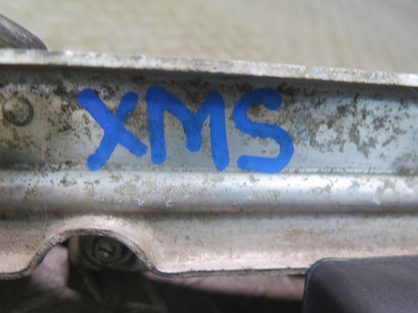 86-91 Mercedes W126 560SEL Windshield Wiper Transmission Linkage w Motor OEM