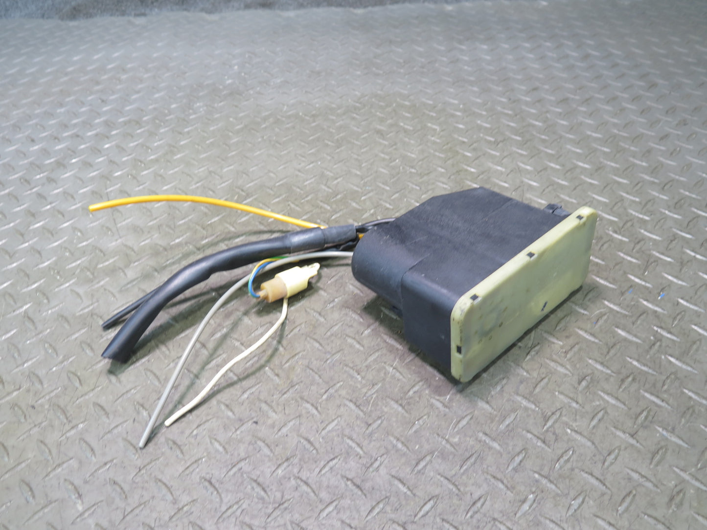 86-91 Mercedes W126 560SEL Central Door Lock Locking Vacuum Pump OEM
