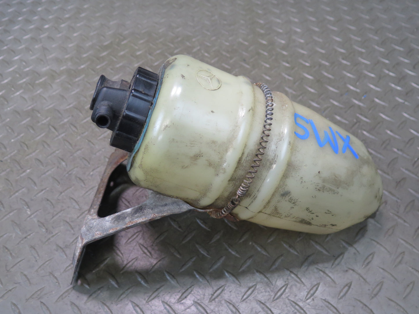 86-91 Mercedes W126 C126 Suspension Hydraulic Oil Reservoir Tank OEM