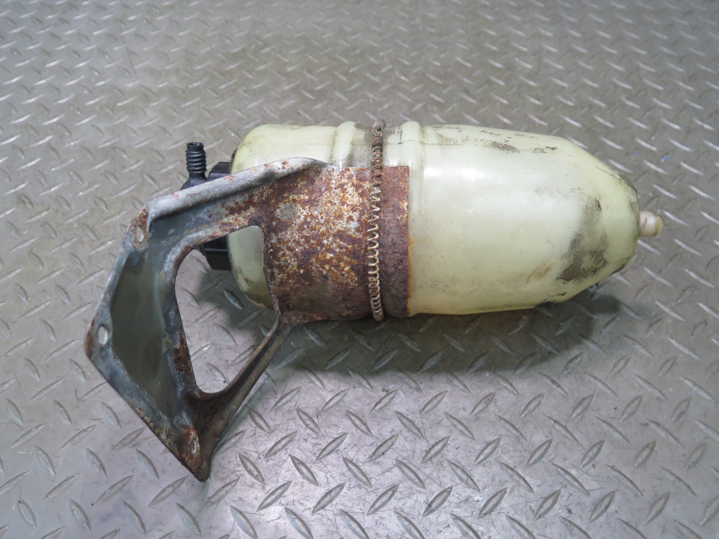 86-91 Mercedes W126 C126 Suspension Hydraulic Oil Reservoir Tank OEM