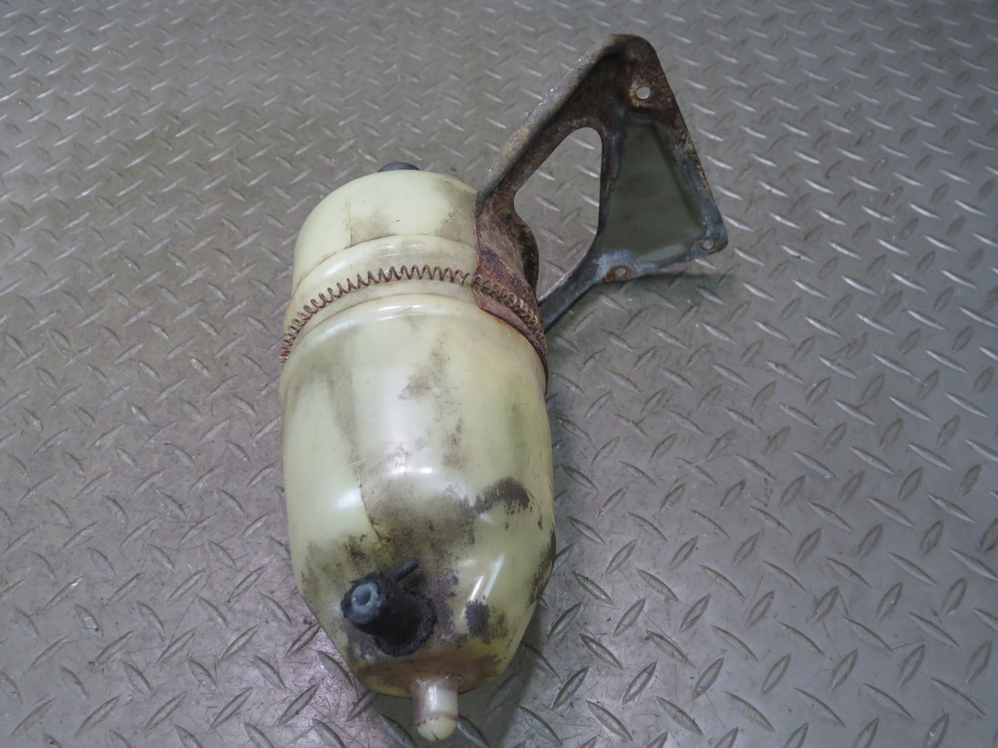 86-91 Mercedes W126 C126 Suspension Hydraulic Oil Reservoir Tank OEM