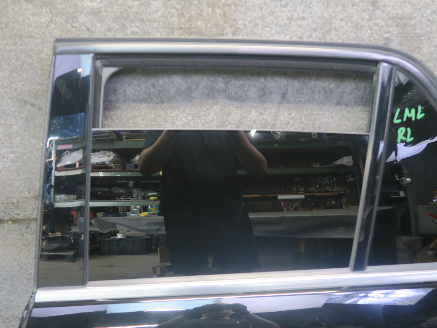 2012-2019 Mercedes W166 GLE ML Rear Left  Door Shell Panel w Glass