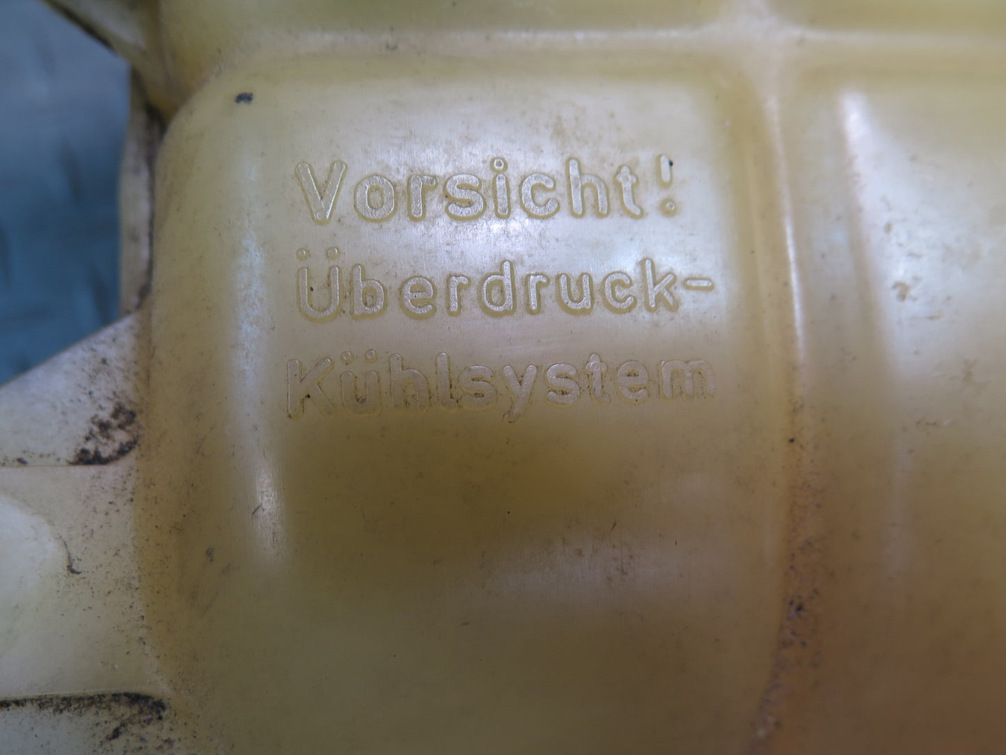 86-91 Mercedes W126 560SEL Coolant Overflow Expansion Tank 1265001749 OEM