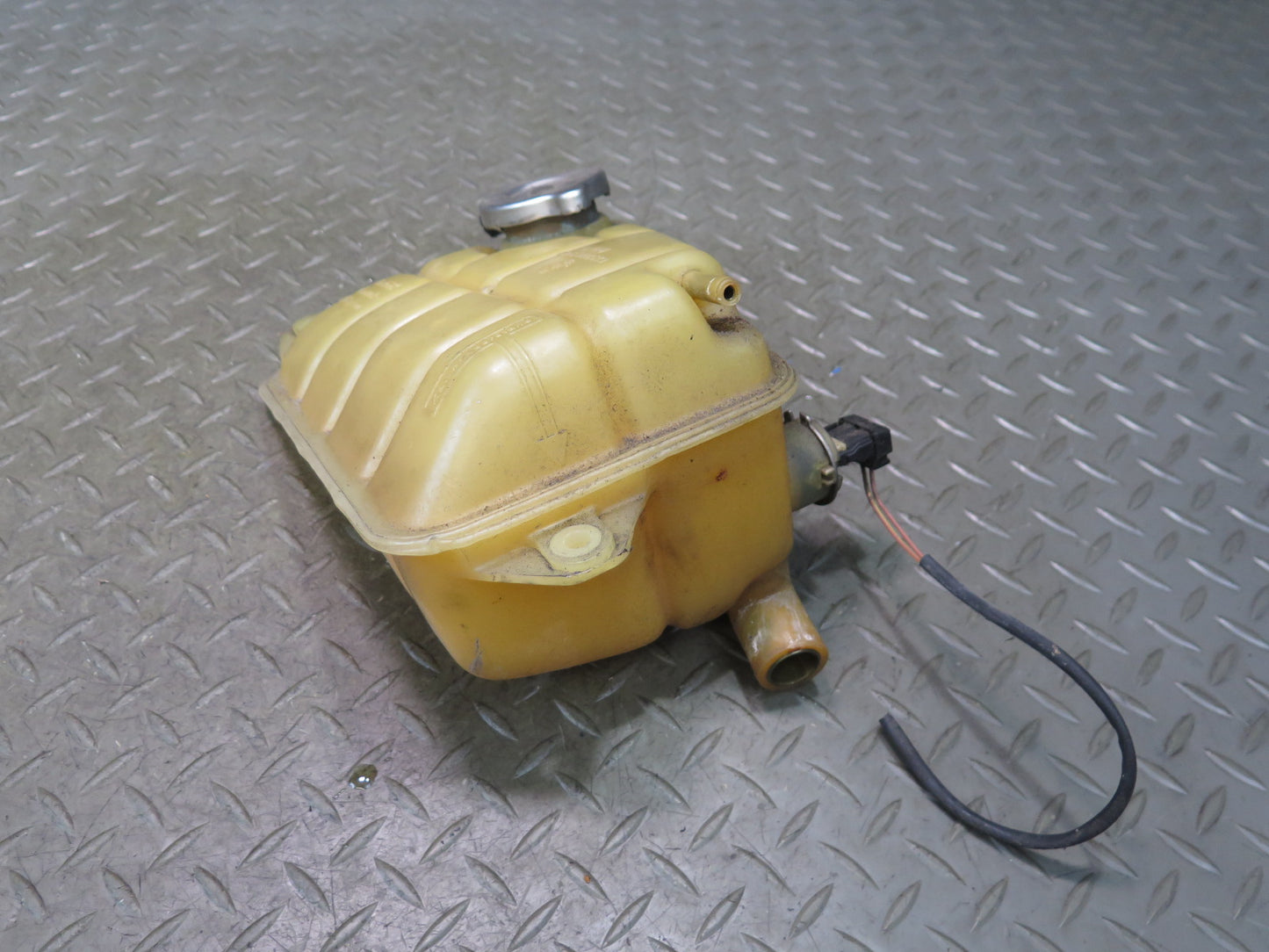 86-91 Mercedes W126 560SEL Coolant Overflow Expansion Tank 1265001749 OEM