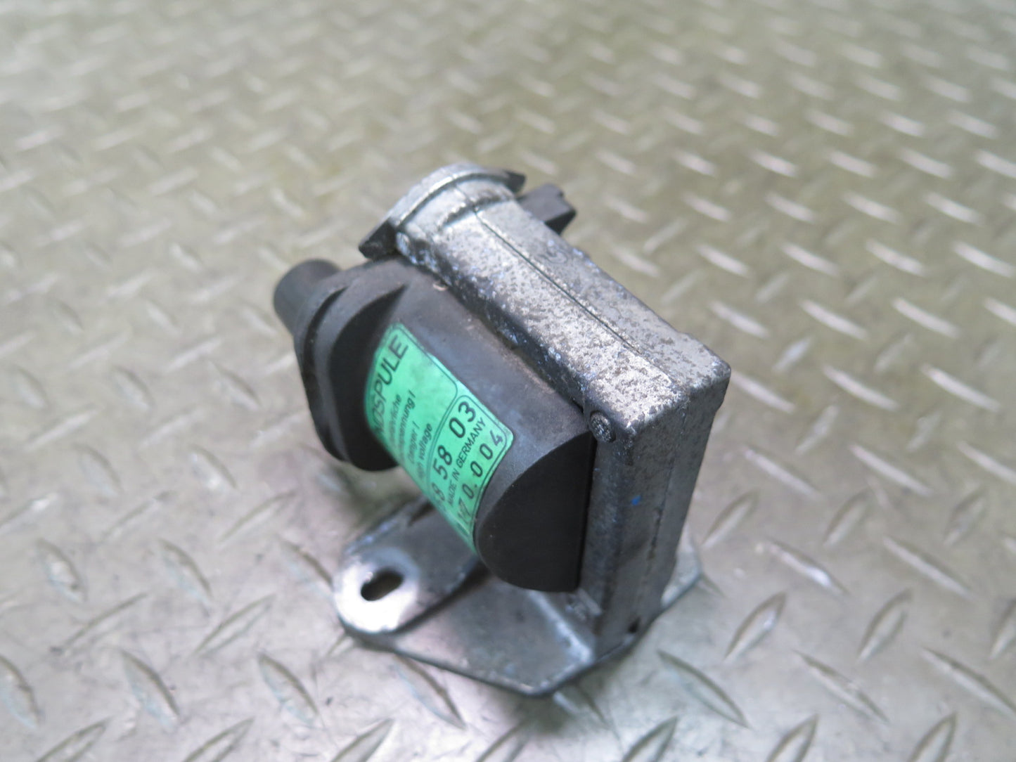 86-91 Mercedes W126 560SEL 420SEL High Voltage Ignition Coil 0001585803 OEM