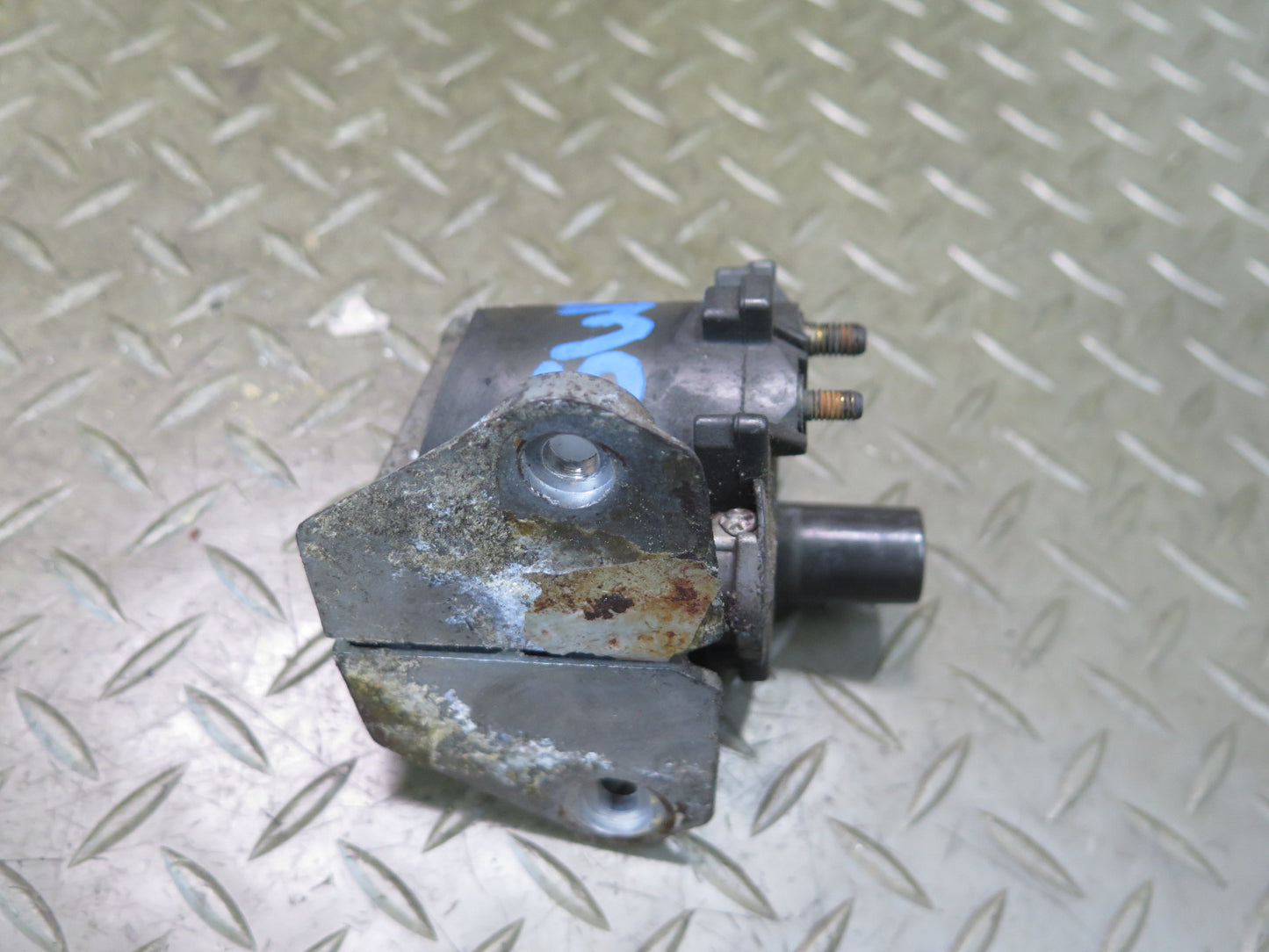 86-91 Mercedes W126 560SEL 420SEL High Voltage Ignition Coil 0001585803 OEM