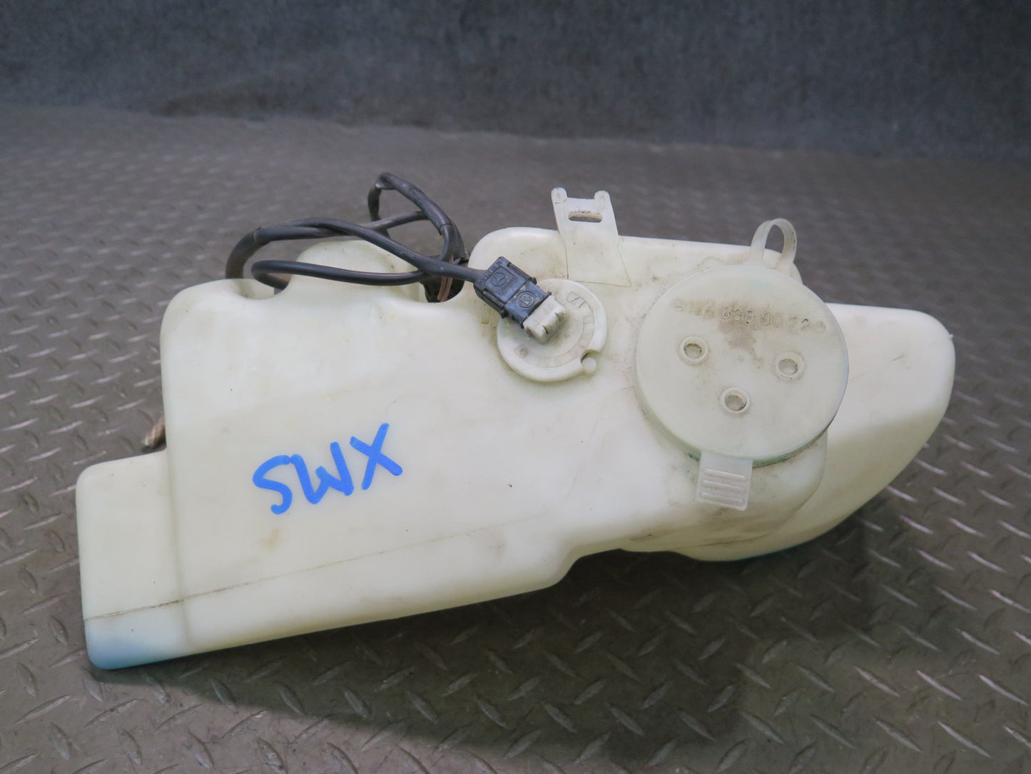 86-91 Mercedes W126 560SEL Windshield Washer Fluid Reservoir Tank w Pumps OEM