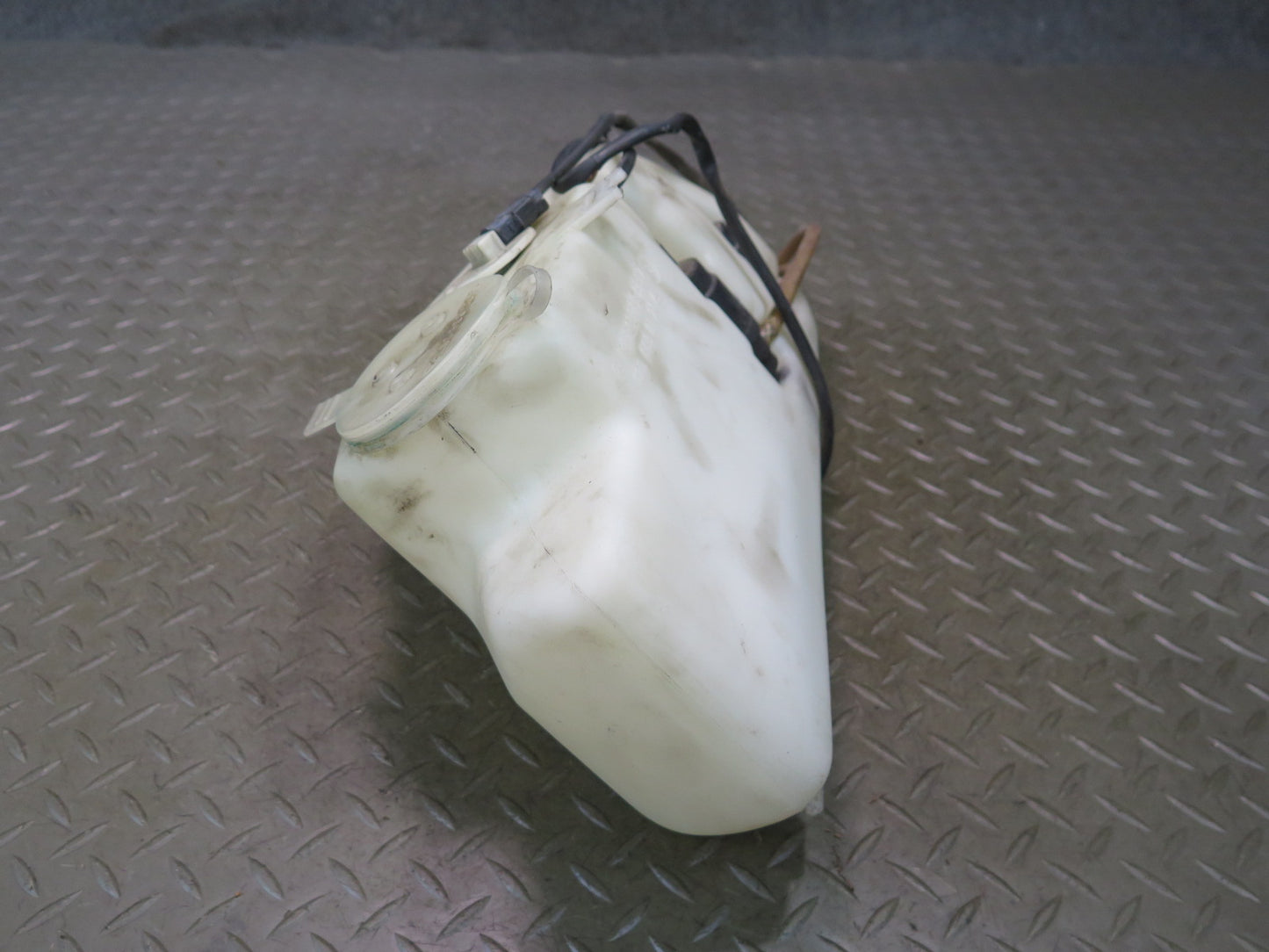 86-91 Mercedes W126 560SEL Windshield Washer Fluid Reservoir Tank w Pumps OEM